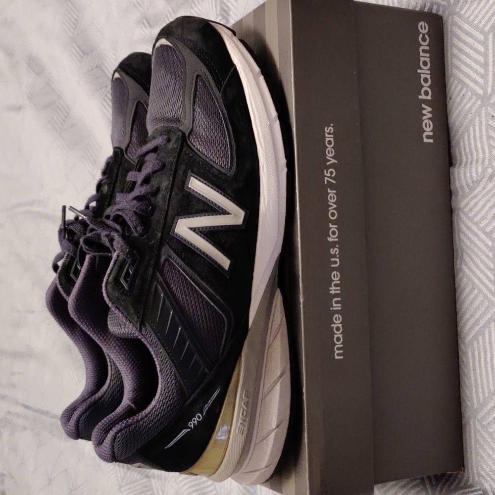 New Balance 990v5